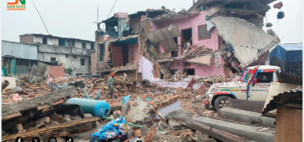 गैरीगाउँ क्षेत्रमा अतिक्रमण गरी निर्माण गरिएका सबै ठूला घर भत्काइयो