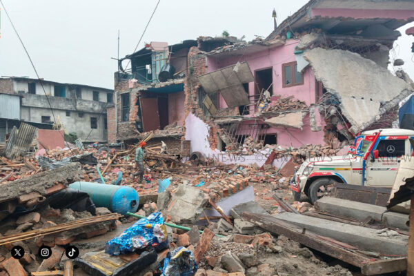गैरीगाउँ क्षेत्रमा अतिक्रमण गरी निर्माण गरिएका सबै ठूला घर भत्काइयो