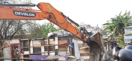 थापाथलीको सुकुमबासी बस्ती पछि अब  काठमाडौँकै गैरीगाउँकोसुकुमबासी बस्तीमा डोजर चल्ने ।