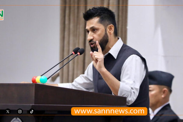 रवि लामिछानेको सांसद पद निलम्बनको माग राखेर सर्वोच्चमा रिट