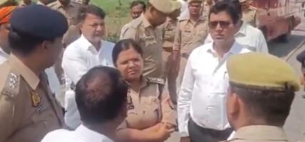 उत्तर प्रदेशको लखिमपुर खिरीमा ट्रक र भ्यान ठोकिँदा १० जनाको मृत्यु