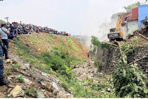 फिर्केखोला क्षेत्रभित्रका १९ वटा संरचना भत्काइए