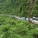 आँबुखैरेनी–मुग्लिन सडक अवरुद्ध