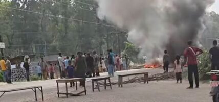 घर–टहरा भत्काउन खोजिएको भन्दै पूर्व–पश्चिम राजमार्ग अवरुद्ध