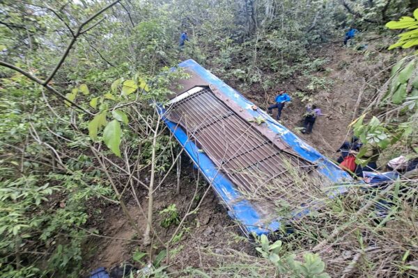 अर्घाखाँचीमा बस दुर्घटना हुँदा ३ जनाको मृत्यु