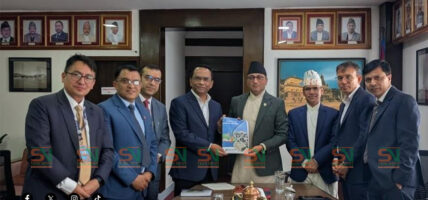 राष्ट्र बैंकको प्रतिवेदन अर्थमन्त्रीसमक्ष पेस
