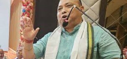पक्राउ पुर्जीजारी भए पछि वीरगन्जका मेयर राजेशमान सिंह पर्सा जिल्ला अदालत पुगेर फर्कि