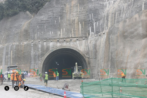 बुटवल–पाल्पा सुरुङमार्गमा आगामी असोजदेखि यातायात सञ्चालन गर्ने तयारी बुटवल–पाल्पा सुरुङमार्गमा आगामी असोजदेखि यातायात सञ्चालन गर्ने तयारी