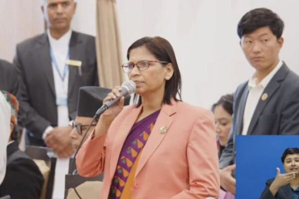 प्रधानमन्त्रीले क्षमायाचना नगरेसम्म सदन नचलाऔँ: एमाले प्रधानमन्त्रीले क्षमायाचना नगरेसम्म सदन नचलाऔँ: एमाले