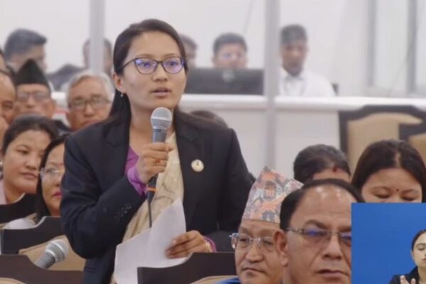 सरकार स्मार्ट बनोस्, तर ओभर स्मार्ट नबनोस्: गीता गुरुङ