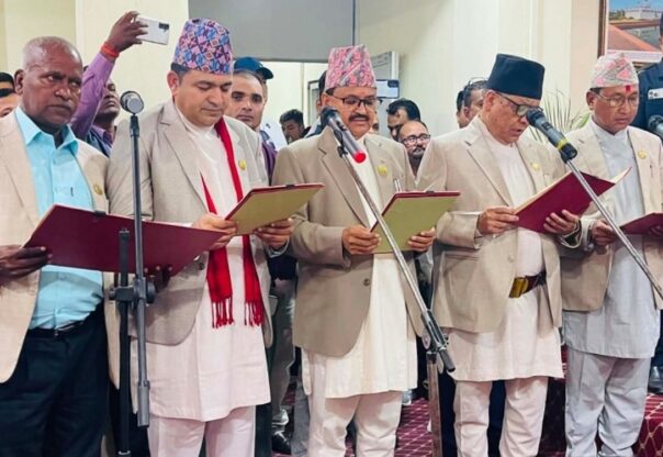 लुम्बिनी प्रदेश सरकारका नवनियुक्त मन्त्रीको शपथ