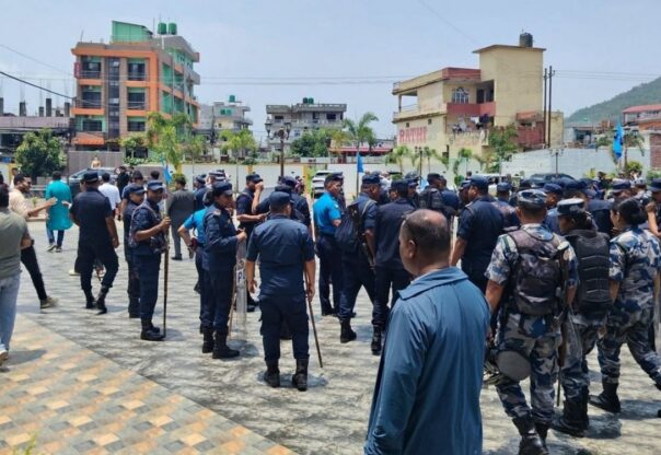 रास्वपाकाे बागमती प्रदेश अधिवेशन स्थगित, प्रहरीले कार्यक्रमस्थल खाली गरायाे