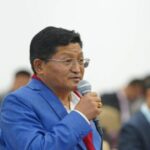 अख्तियारका पदाधिकारीलाई प्रधानमन्त्री कार्यालयमा थुनेर धम्क्याइएको भन्दै कांग्रेसले उठायो प्रश्न अख्तियारका पदाधिकारीलाई प्रधानमन्त्री कार्यालयमा थुनेर धम्क्याइएको भन्दै कांग्रेसले उठायो प्रश्न