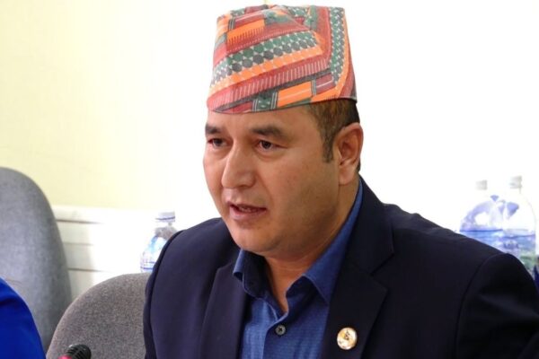 बालेनले संसद् र नेपाली जनतासमक्ष तत्काल माफी मागून्  :  झपट रावल
