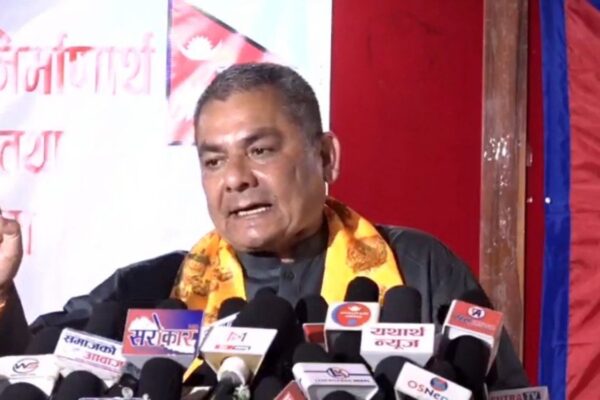 अब मुलुकमा आन्दोलन शुरु हुन्छ, गणतान्त्रिक शासन व्यवस्था समाप्त हुन्छ: दुर्गा प्रसाईं अब मुलुकमा आन्दोलन शुरु हुन्छ, गणतान्त्रिक शासन व्यवस्था समाप्त हुन्छ: दुर्गा प्रसाईं