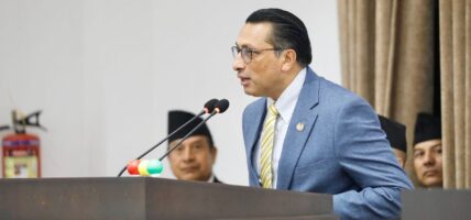 संसदले मन नपरेको खण्डमा प्रधानमन्त्रीलाई पनि फ्याँक्ने अधिकार राख्छ : अर्थमन्त्री वाग्ले