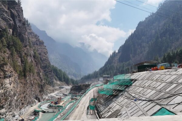 हिमालको काखबाट राष्ट्रिय समृद्धितर्फ