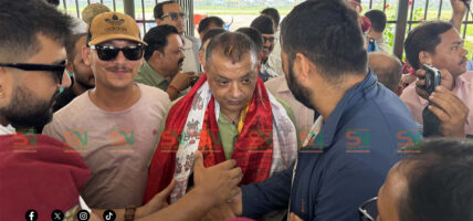 रास्वपा महाधिवेशनमा सहभागी हुन पुगे गगन थापा