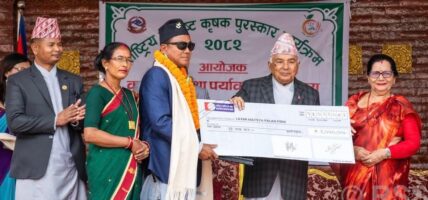 विदेशबाट फर्किपछि विजयकुमार बने उत्कृष्ट कृषक