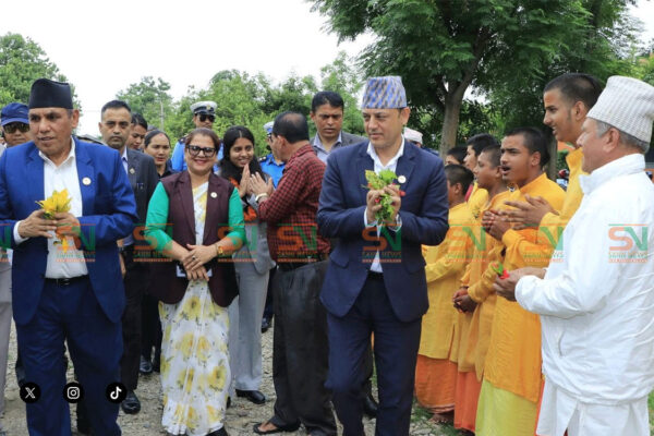 सभामुख अर्याल र अध्यक्ष दाहाल कञ्चनपुरमा