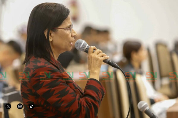 गिरीबन्धुको फाइल एक नम्बरमा खोलियोस्: पद्मा अर्याल गिरीबन्धुको फाइल एक नम्बरमा खोलियोस्: पद्मा अर्याल