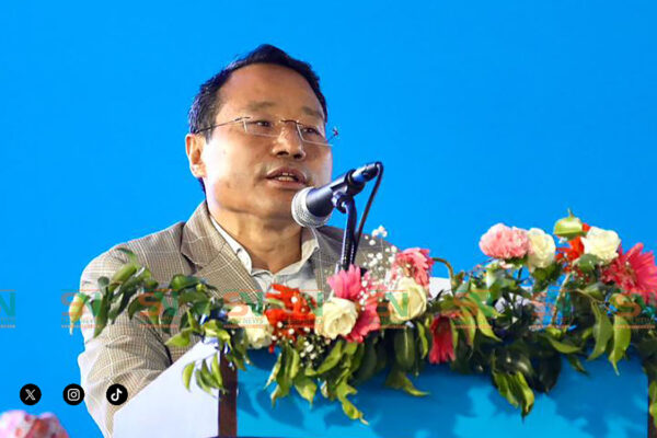 सरकारले चालेका कदमहरु विधिसम्मत र संविधान बाहिर नहोस् भन्नेकुरामा पर्याप्त ध्यान दिइयोस्: वर्षमान पुन सरकारले चालेका कदमहरु विधिसम्मत र संविधान बाहिर नहोस् भन्नेकुरामा पर्याप्त ध्यान दिइयोस्: वर्षमान पुन