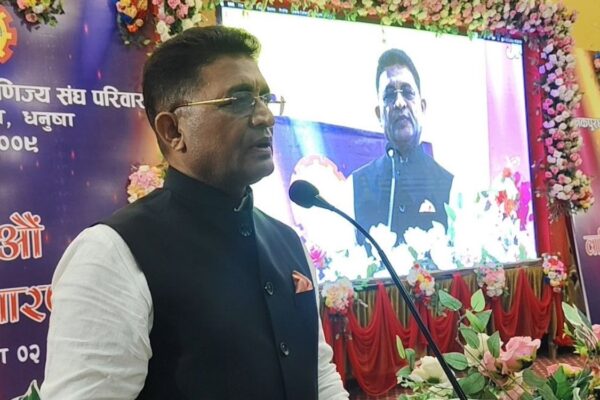 प्रतिपक्षलाई पेलेर अघि बढ्ने सरकार धेरै समय टिक्दैन:रघुवीर महासेठ प्रतिपक्षलाई पेलेर अघि बढ्ने सरकार धेरै समय टिक्दैन:रघुवीर महासेठ