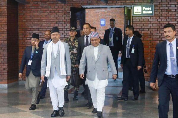 उपराष्ट्रपति यादव स्वदेश फिर्ता