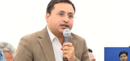 विपक्षीले सोधे– सरकार खोइ ? सत्ताधारीको जवाफ– मल्हम लगाउँदै छ