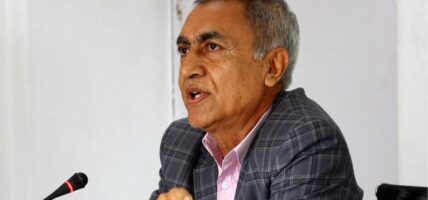 त्रिवि सेवा आयोगको अध्यक्षमा किशोर थापा नियुक्त