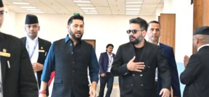 संसद्‌मा २० मिनेट बसेर निस्किए रवि–बालेन