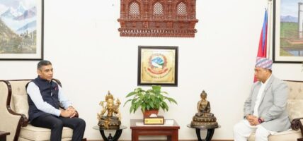 परराष्ट्रमन्त्रीसँग अतिरिक्त सचिव महावरको शिष्टाचार भेट