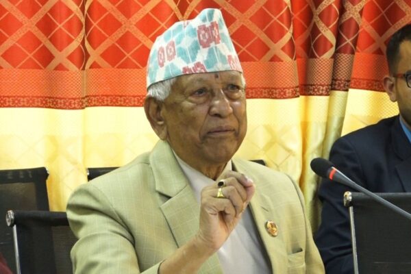 केसीको चेतावनी : ‘निर्वाचन आयोगलाई सरकारको छायाँ बन्न दिनु हुँदैन’