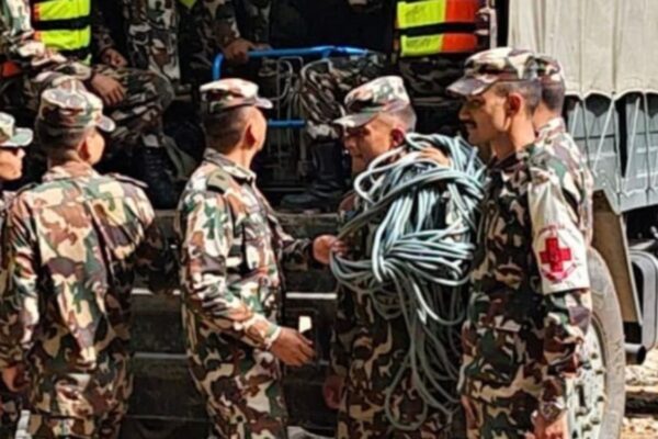 कर्णालीमा यात्रुसहित बेपत्ता गाडी खोज्न सेनाले खटायो विशेष उद्धार टोली कर्णालीमा यात्रुसहित बेपत्ता गाडी खोज्न सेनाले खटायो विशेष उद्धार टोली