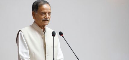 कृष्णप्रसाद सिटौलाको प्रश्न- ‘प्रधानमन्त्री किन संसद छलेर पर्दाभित्रबाट शासन चलाउँदै हुनुहुन्छ ?’
