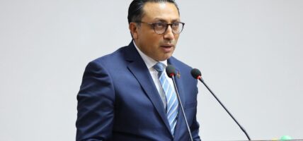 शासकीय सुधारका एक सय कार्यसूचीबमोजिम उल्लेख्य काम भएका छन् : अर्थमन्त्री डा वाग्ले