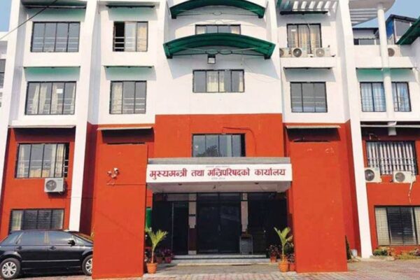 बागमती सरकारबाट एमालेका ६ मन्त्रीले दिए राजीनामा