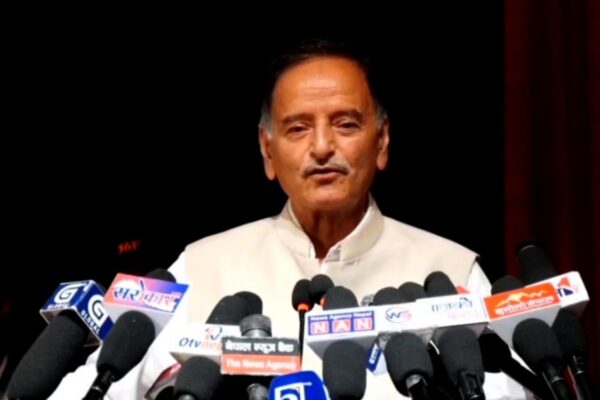 प्रधानमन्त्रीलाई दम्भ र अहंकार त्याग्न नेता सिटौलाको चेतावनी प्रधानमन्त्रीलाई दम्भ र अहंकार त्याग्न नेता सिटौलाको चेतावनी