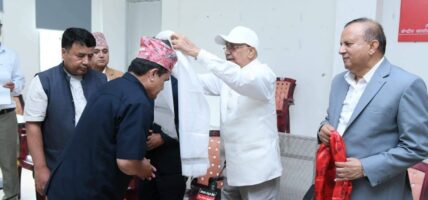 नेकपाका ६ नेता एमालेमा प्रवेश