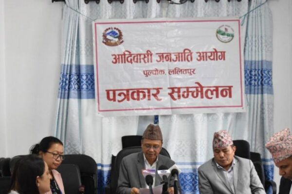 गाईलाई हटाएर गैँडालाई राष्ट्रिय जनावर बनाउन प्रस्ताव
