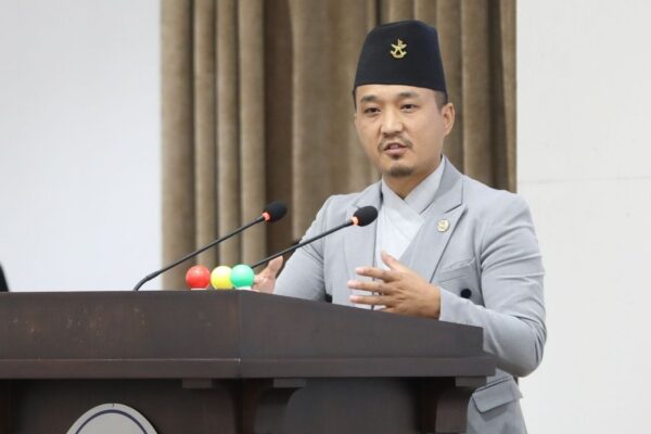 गणेश नेपालीको आत्मदाह प्रकरणमा ५ सदस्यीय छानबिन समिति गठन गणेश नेपालीको आत्मदाह प्रकरणमा ५ सदस्यीय छानबिन समिति गठन