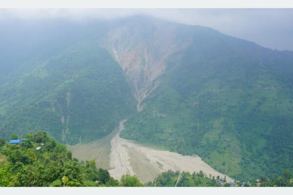 बोपुङको वासिङ पहिरोः बर्सेनि उठीबास हुँदै आसपासका स्थानीयवासी बोपुङको वासिङ पहिरोः बर्सेनि उठीबास हुँदै आसपासका स्थानीयवासी