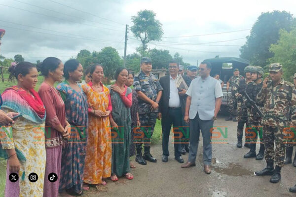 निकुञ्जमा च्याउ टिप्न जाँदा सम्पर्कविहीन भएका १४ महिला घर फर्किए निकुञ्जमा च्याउ टिप्न जाँदा सम्पर्कविहीन भएका १४ महिला घर फर्किए