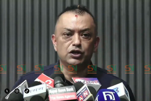 गगन थापाले कालोवस्त्रधारी भन्दै सरकारको आलोचना गरिरहँदा बिजुली काटिएपछि…