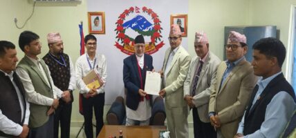 सुदूरपश्चिम प्रदेश मुख्यमन्त्रीमा नेकपाका खगराज भट्ट नियुक्त