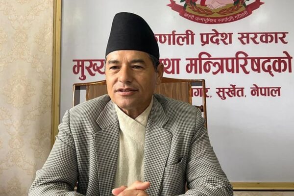 मन्त्री छनोटमा कुरा नमिलेपछि कर्णालीमा शपथ कार्यक्रम स्थगित मन्त्री छनोटमा कुरा नमिलेपछि कर्णालीमा शपथ कार्यक्रम स्थगित