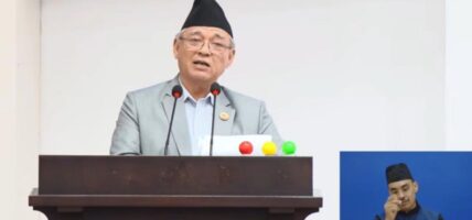 प्रधानमन्त्रीसहित सरकार पुनर्गठनका लागि पहल गर्न रास्वपा सभापति लामिछानेलाई एमालेको आग्रह