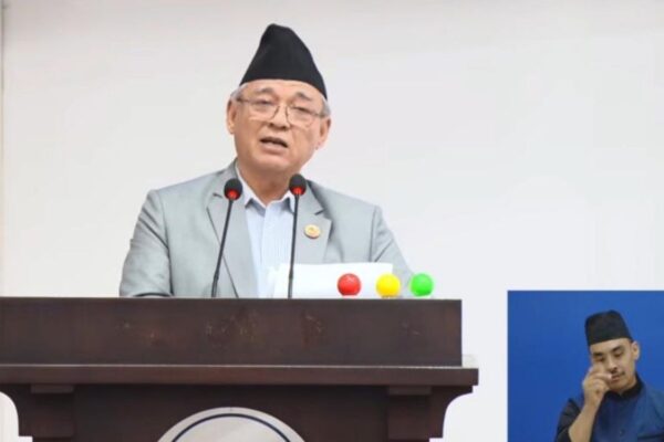 प्रधानमन्त्रीसहित सरकार पुनर्गठनका लागि पहल गर्न रास्वपा सभापति लामिछानेलाई एमालेको आग्रह प्रधानमन्त्रीसहित सरकार पुनर्गठनका लागि पहल गर्न रास्वपा सभापति लामिछानेलाई एमालेको आग्रह