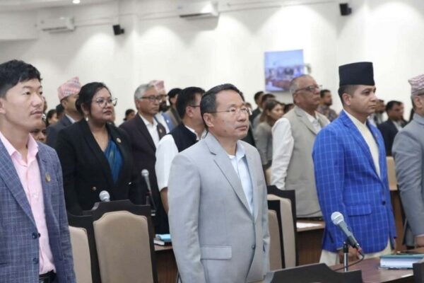 प्रतिनिधिसभा सुरु हुनेवित्तिकै विपक्षी दलहरूको उठेर विरोध