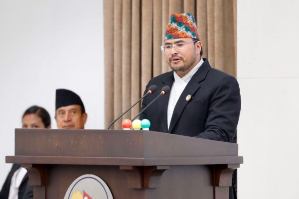 प्रतिपक्षले प्रश्न गर्दा ‘ओलीको कार्यकर्ता’ भनिएकोमा राप्रपा नेता शाहीको आपत्ति प्रतिपक्षले प्रश्न गर्दा ‘ओलीको कार्यकर्ता’ भनिएकोमा राप्रपा नेता शाहीको आपत्ति